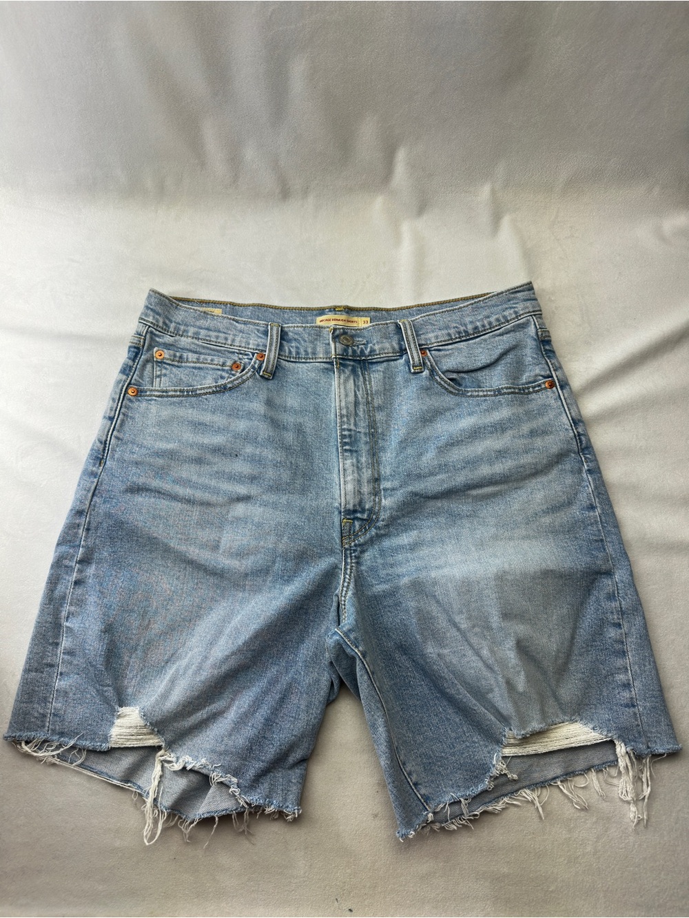 Vintage Levi’s Ribcage Bermuda Shorts Jorts Distressed White Wash Womens 33